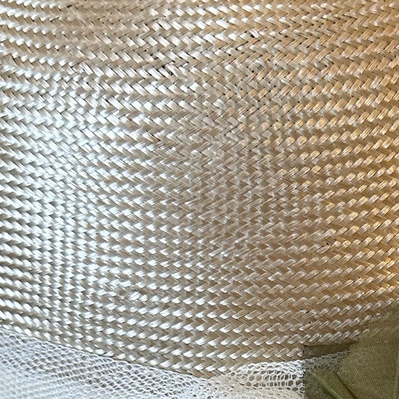 🌟HP🌟VTG 1990s Liz Claiborne Beige Straw Boater Hat with Netting Flowers & Band - Picture 13 of 13